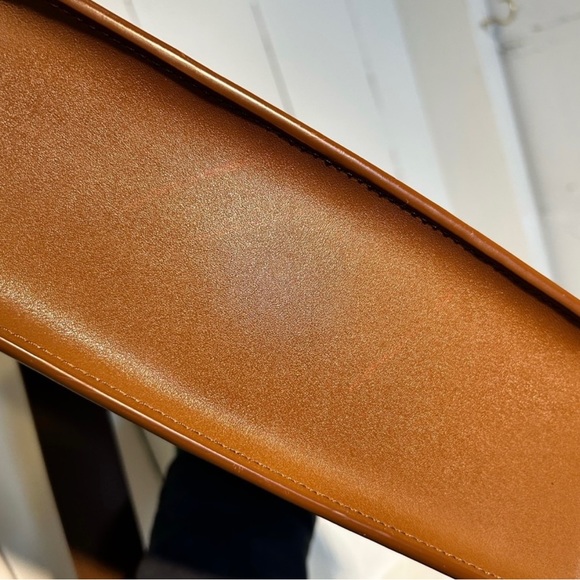 Abbott- vintage leather handbag with removable cross body strap - Picture 13 of 13